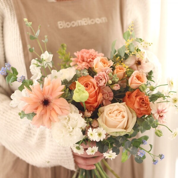 블룸블룸본점,[꽃다발]피치 러브 꽃다발 - Peach Love Bouquet