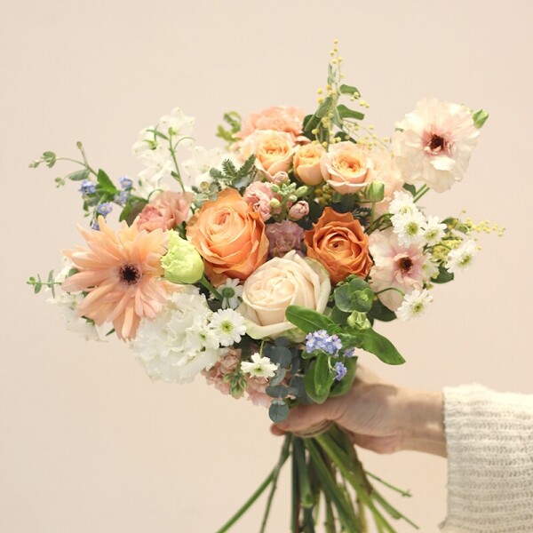 블룸블룸본점,[꽃다발]피치 러브 꽃다발 - Peach Love Bouquet
